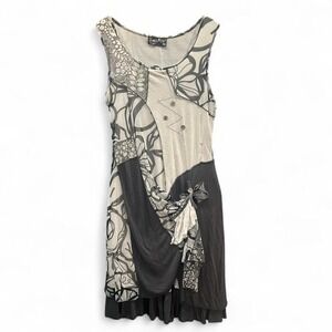 Women's white & gray mixed media dress by Tango Mango size Medium (m5) 18" ptp